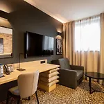 Qubus Hotel 4*