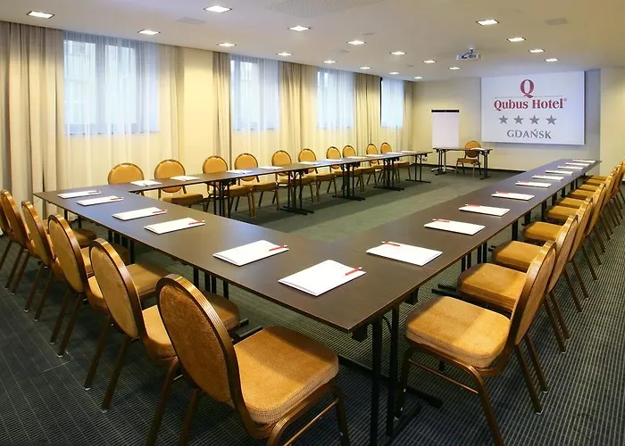 מלון Qubus 4*