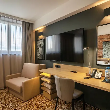 Qubus Hotel 4*