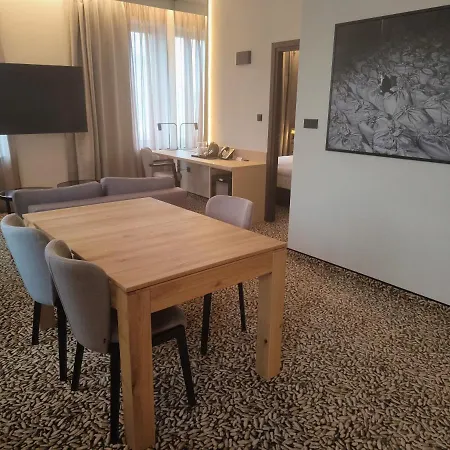 Qubus Hotel 4*