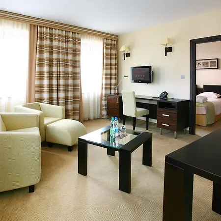 Hotel Qubus 4*