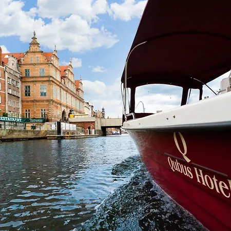 Hotel Qubus