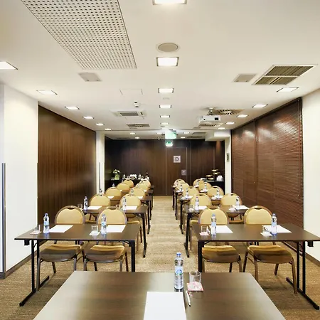 Qubus Hotel